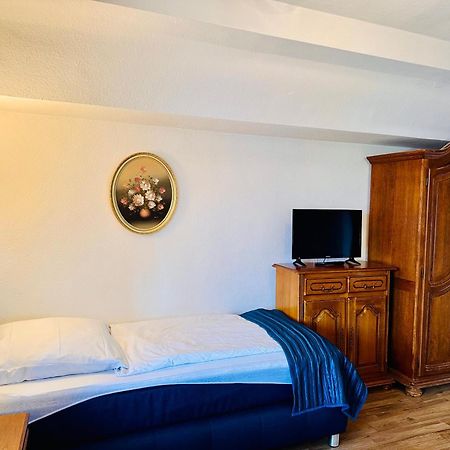 Altstadthotel Hayk Am Rhein Кьолн Екстериор снимка