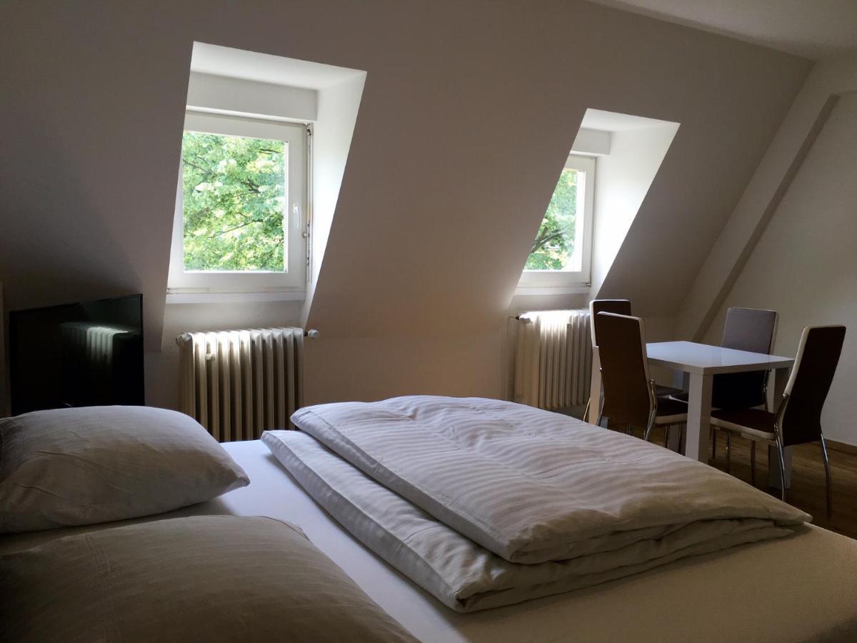 Altstadthotel Hayk Am Rhein Кьолн Екстериор снимка
