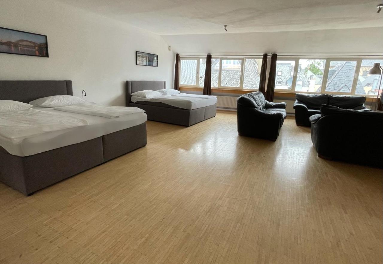Altstadthotel Hayk Am Rhein Кьолн Екстериор снимка
