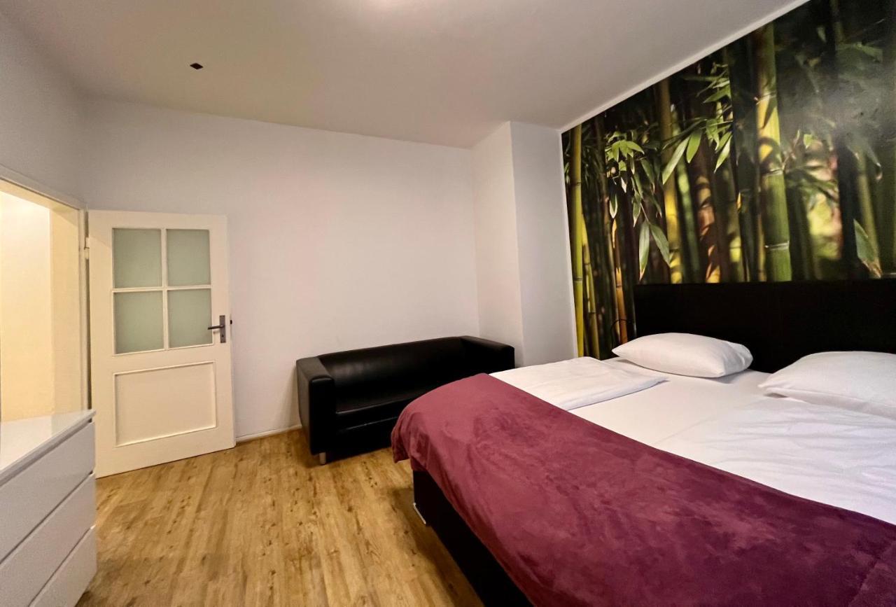 Altstadthotel Hayk Am Rhein Кьолн Екстериор снимка