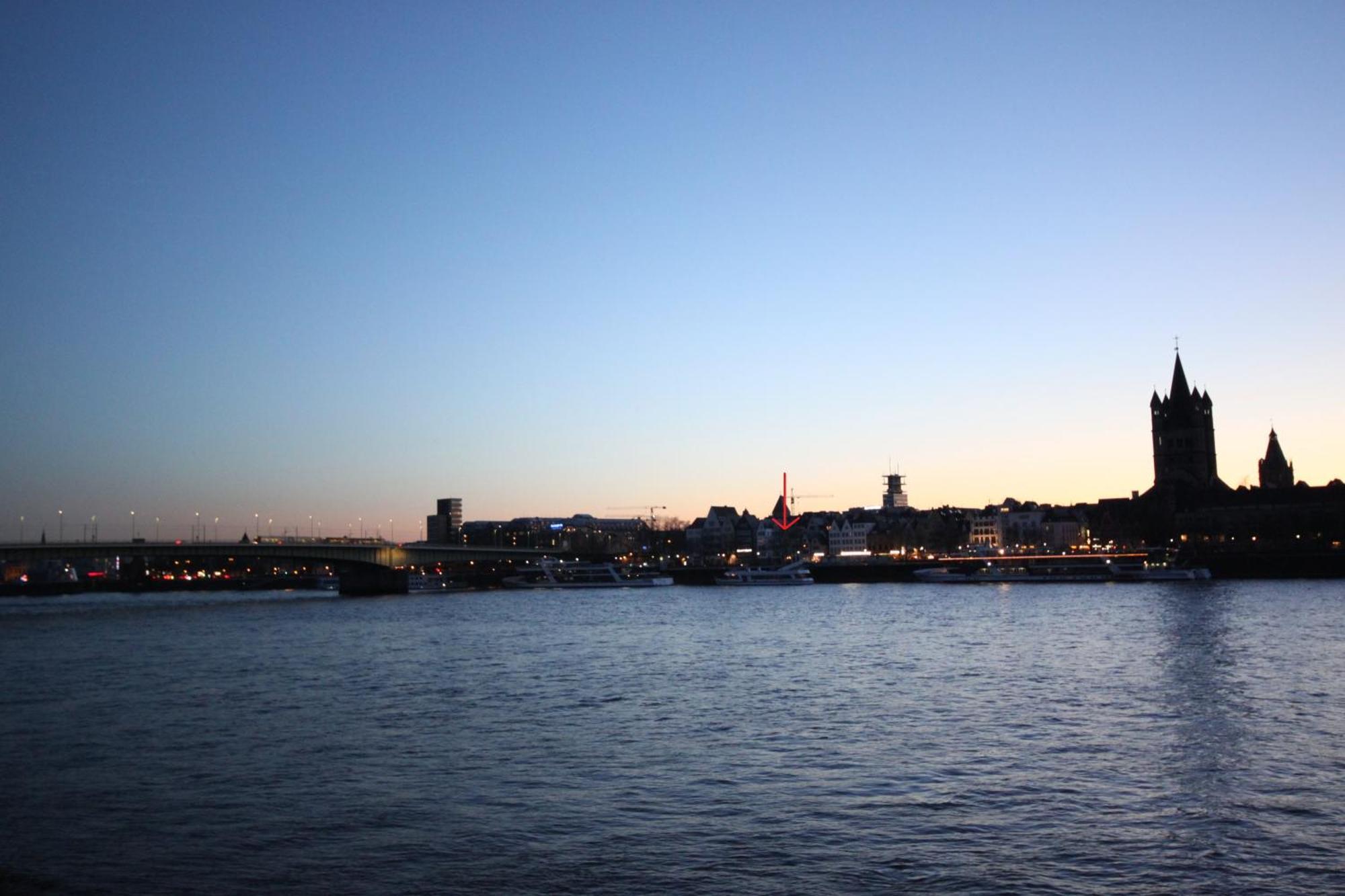 Altstadthotel Hayk Am Rhein Кьолн Екстериор снимка