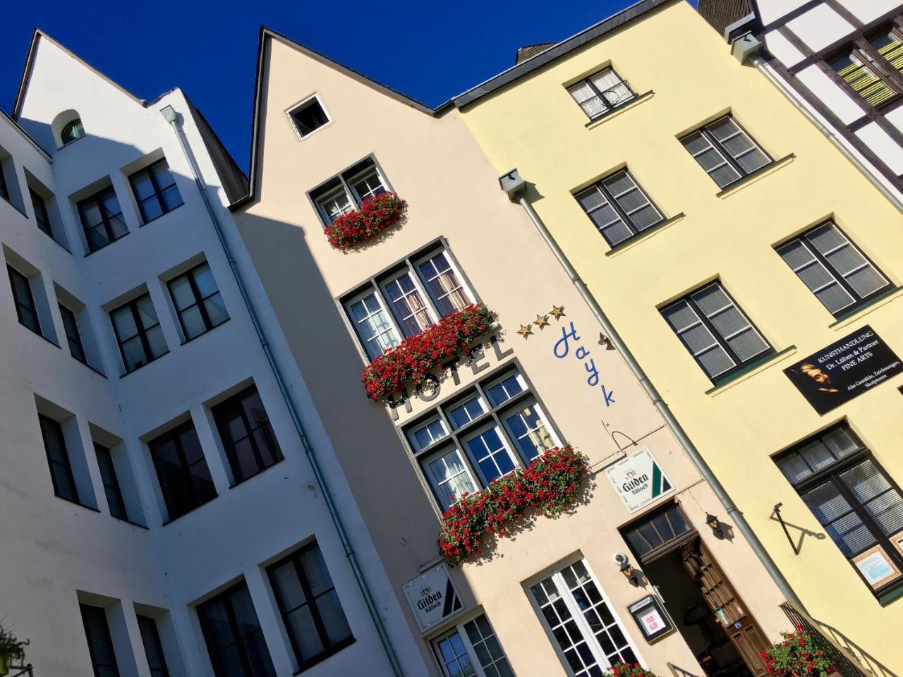 Altstadthotel Hayk Am Rhein Кьолн Екстериор снимка