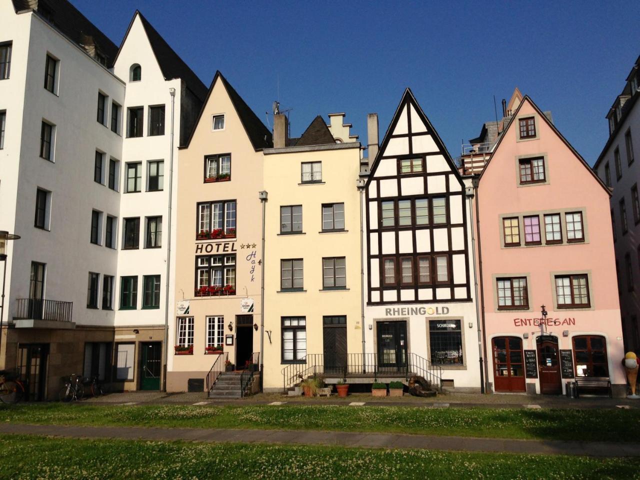 Altstadthotel Hayk Am Rhein Кьолн Екстериор снимка