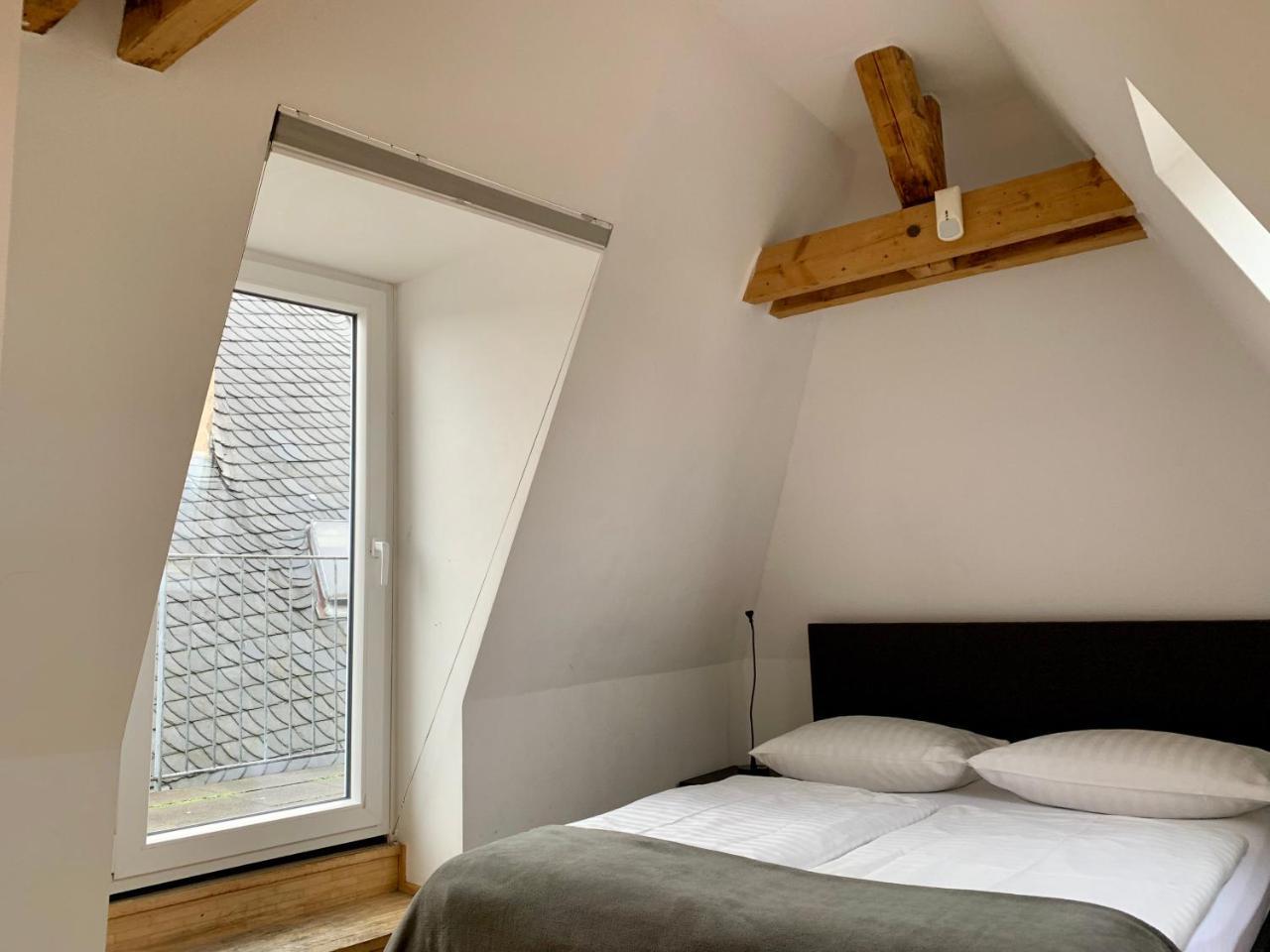 Altstadthotel Hayk Am Rhein Кьолн Екстериор снимка