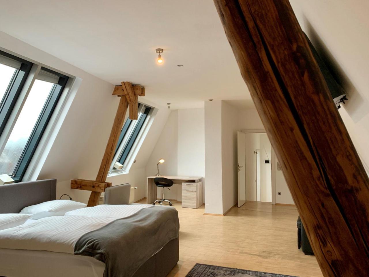 Altstadthotel Hayk Am Rhein Кьолн Екстериор снимка