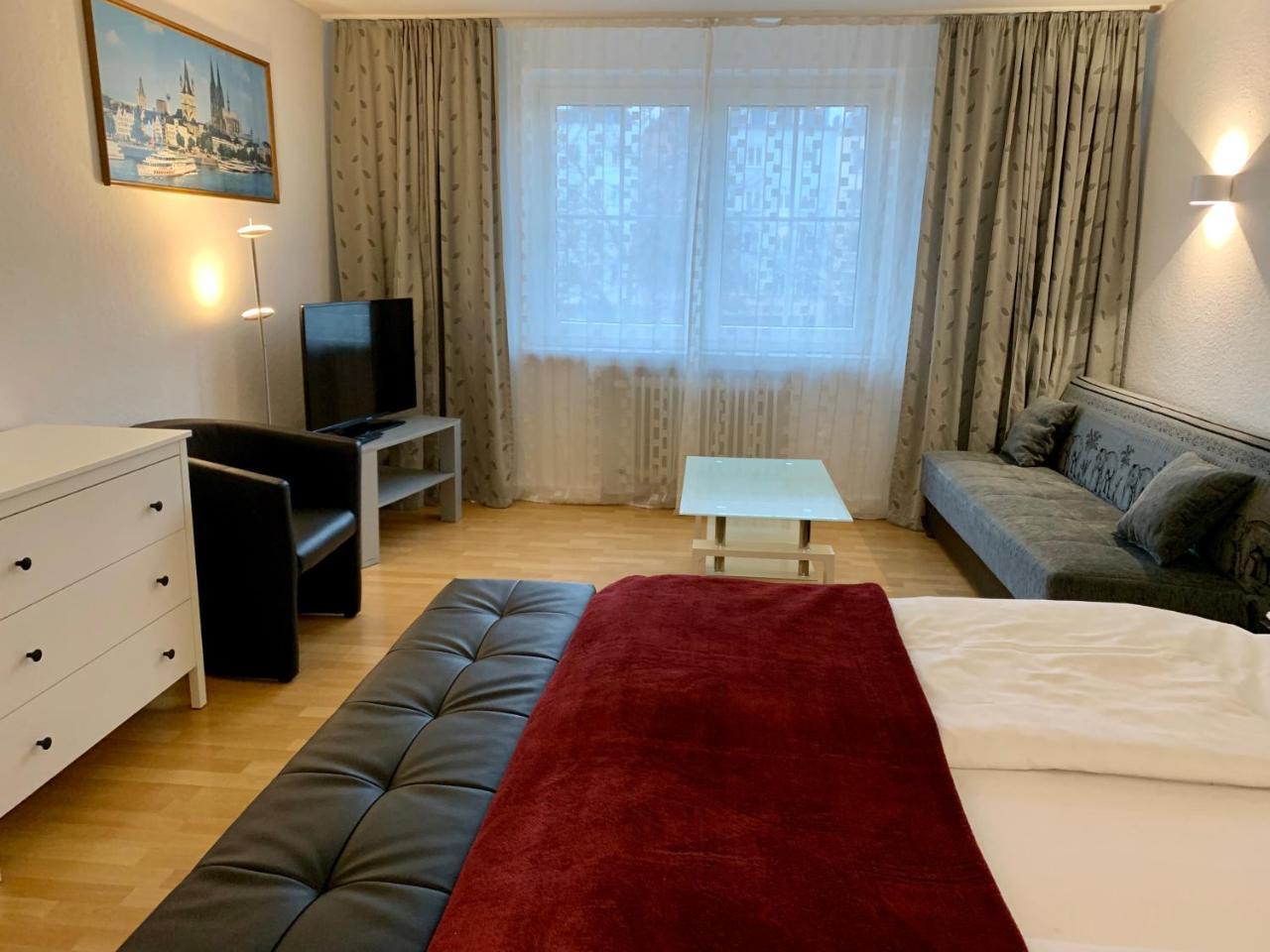 Altstadthotel Hayk Am Rhein Кьолн Екстериор снимка