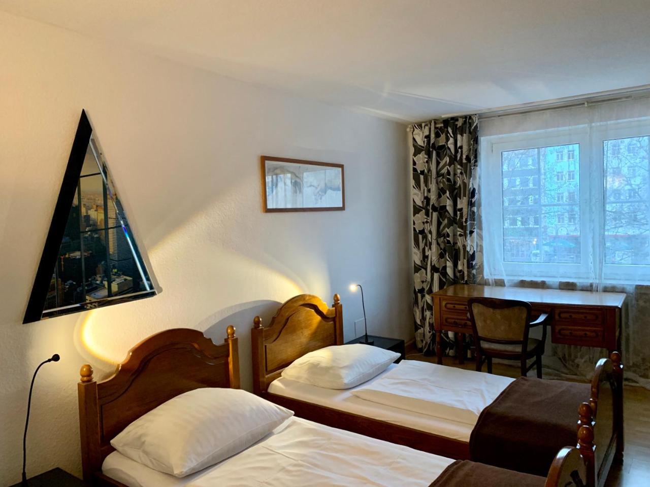 Altstadthotel Hayk Am Rhein Кьолн Екстериор снимка