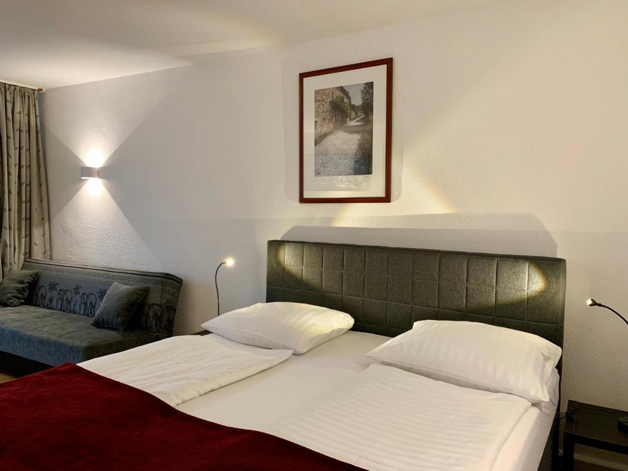 Altstadthotel Hayk Am Rhein Кьолн Екстериор снимка