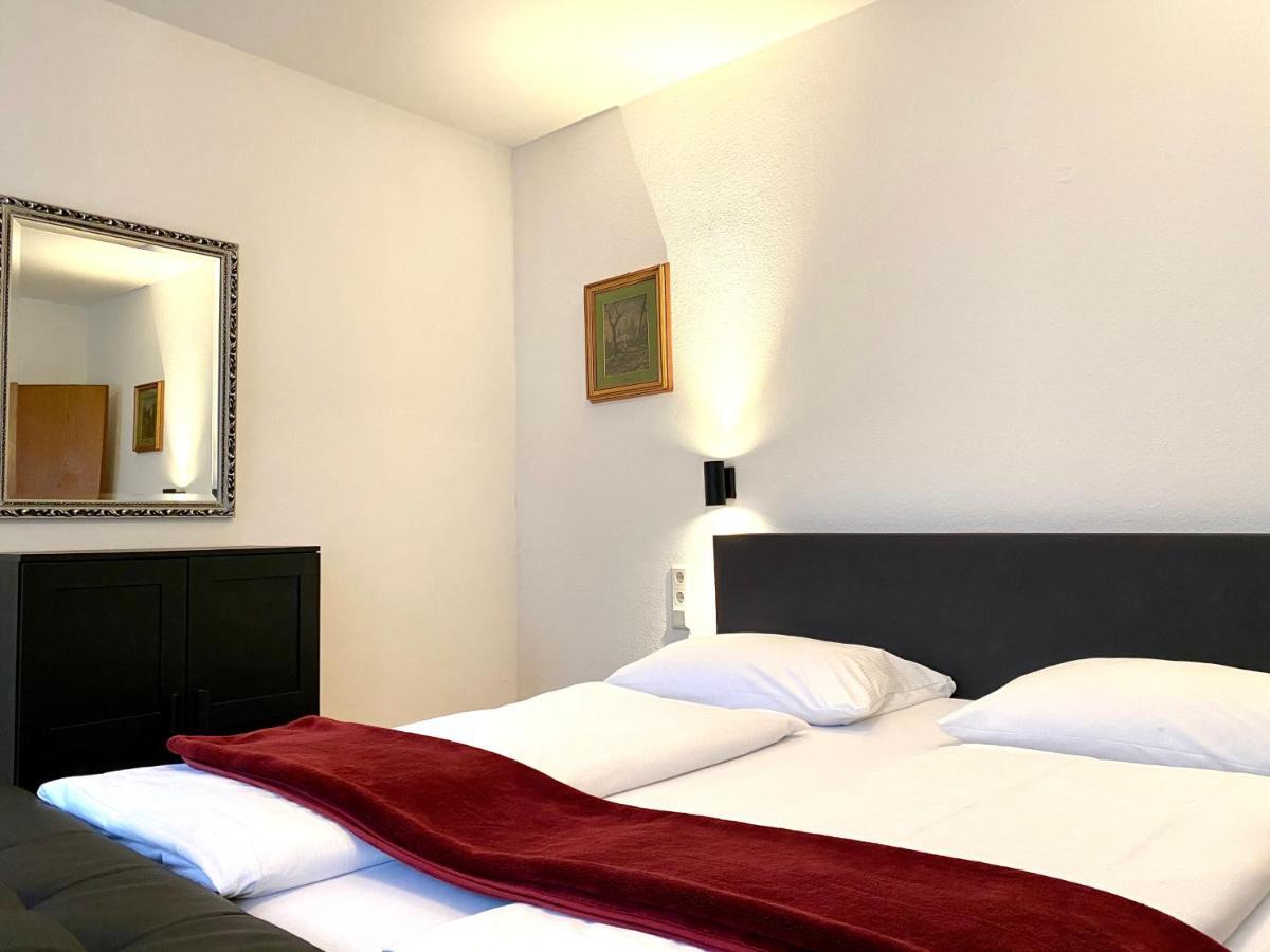 Altstadthotel Hayk Am Rhein Кьолн Екстериор снимка
